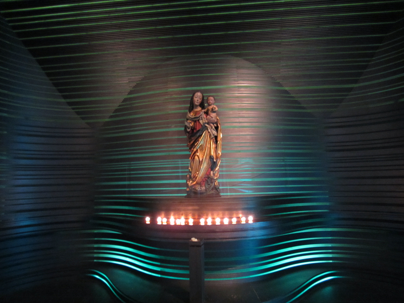Stehende Madonna mit Kind (c) Erzbistum Köln, Rosalia Granz